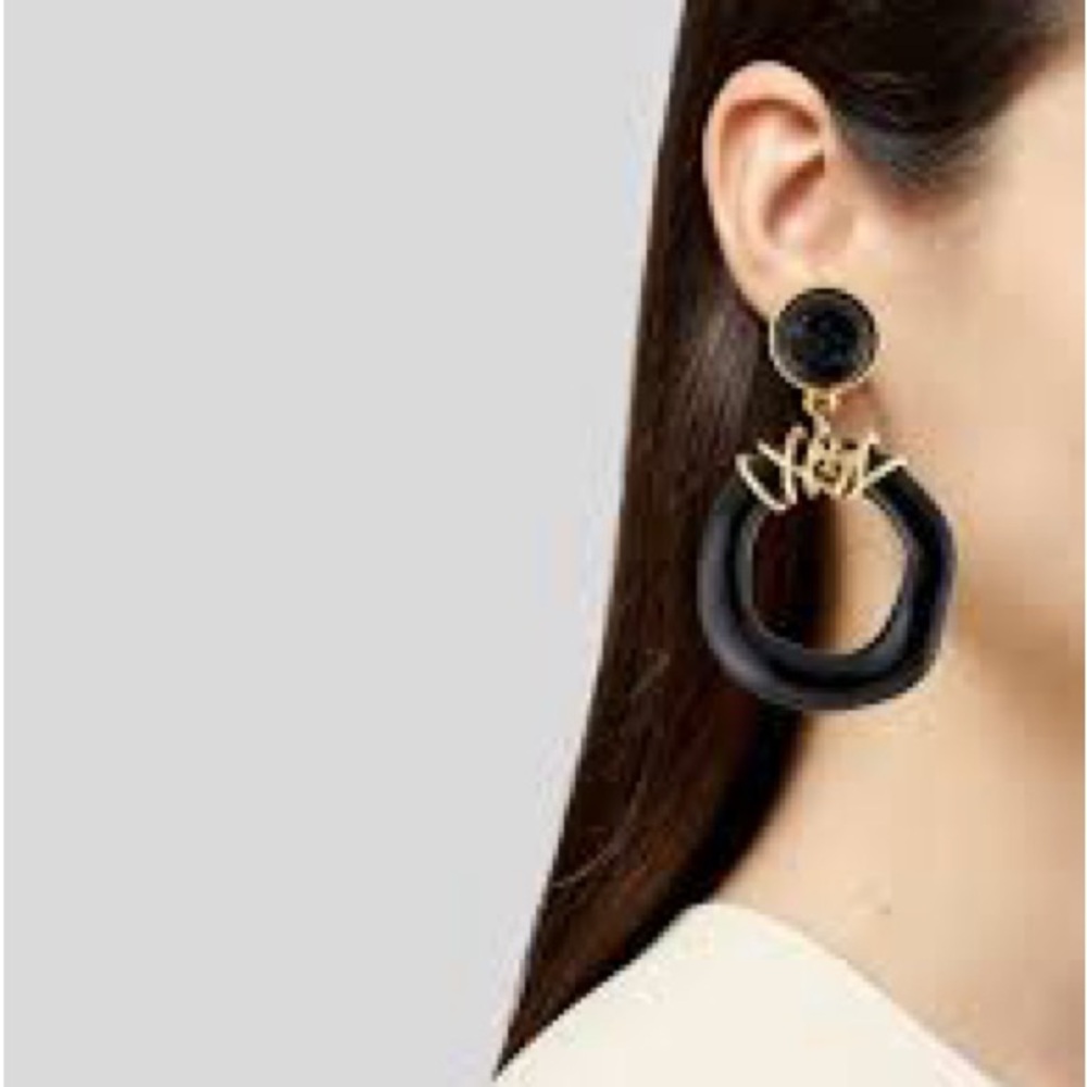 Tory Burch black + gold wrapped door knocker lightweight statement earrings - Picture 2 of 3